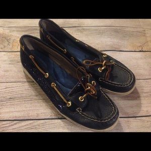 Super pretty Sperrys Size 9